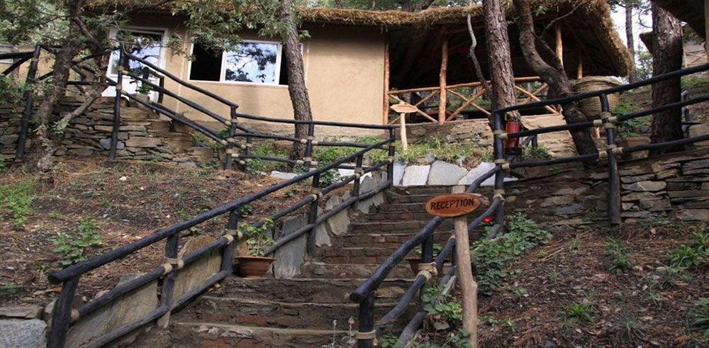 Aamod Resort Shimla Exterior foto