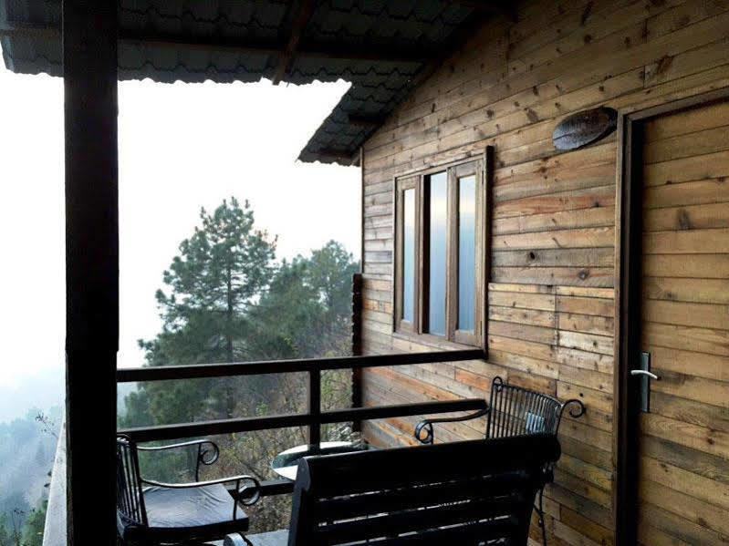Aamod Resort Shimla Exterior foto